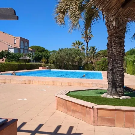 Les Soleillades-t2 Pour 5 Pers-piscine, Parking Prive- Laconciergeriebynina *